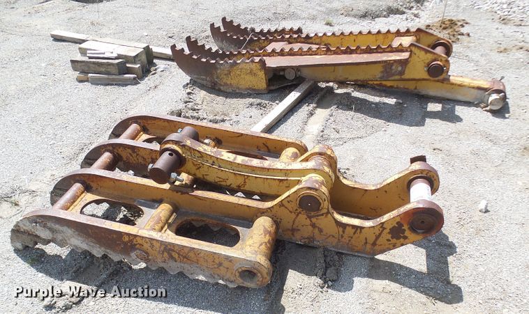 image for item DL0930 32"W excavator thumb