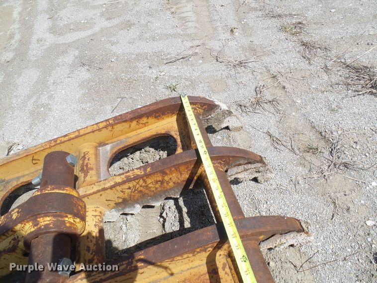 image for item DL0930 32"W excavator thumb