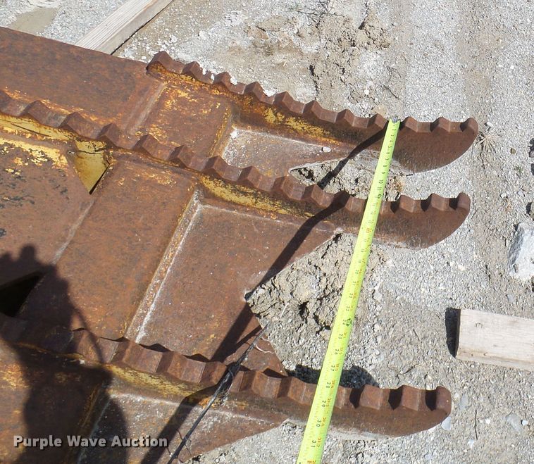 image for item DL0932 32"W excavator thumb