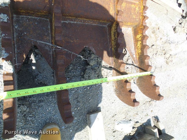 image for item DL0932 32"W excavator thumb