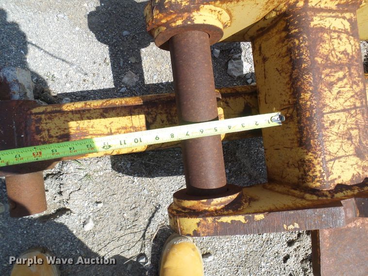 image for item DL0932 32"W excavator thumb