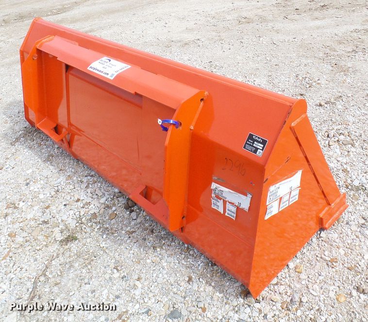 Kubota L2296 72"W bucket in Tebbetts, MO Item DL0935 sold Purple Wave