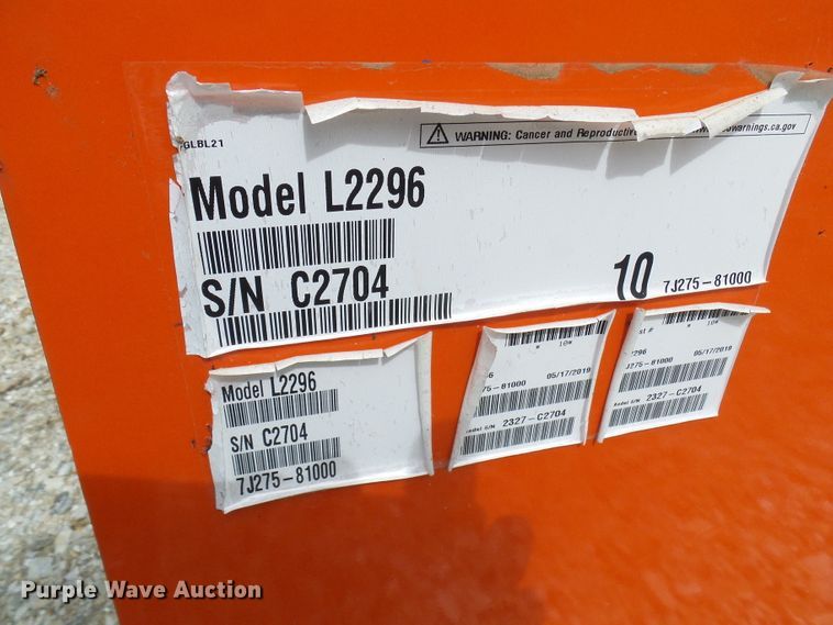 image for item DL0935 Kubota L2296 72"W bucket