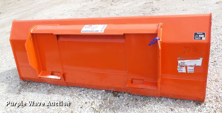 image for item DL0935 Kubota L2296 72"W bucket