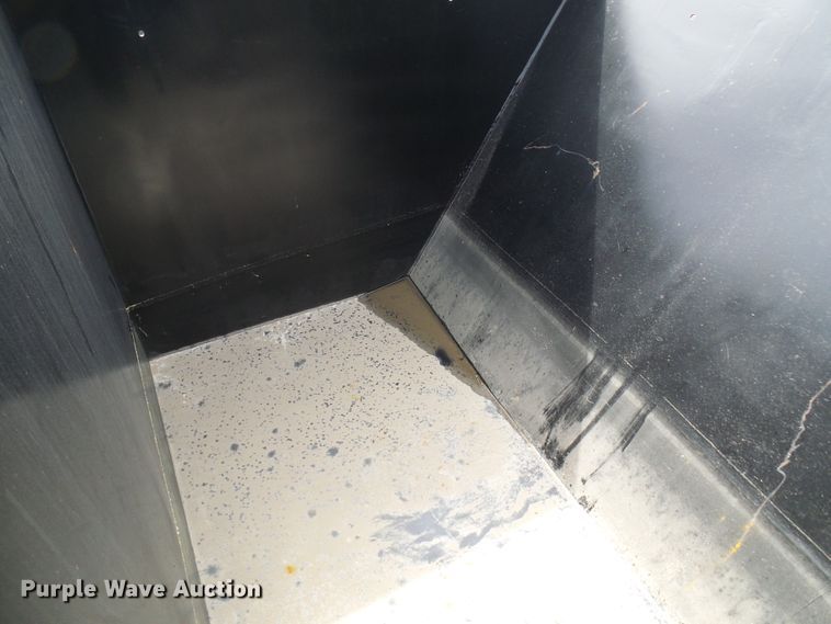 image for item DL0936 Skid steer dumpster