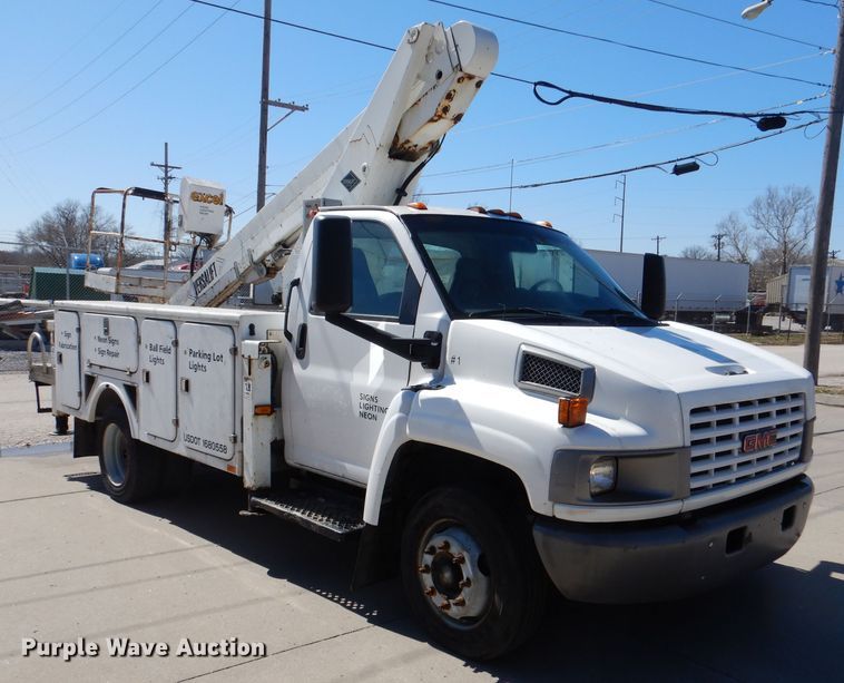 image for item DL4827 2006 GMC C5500  bucket truck