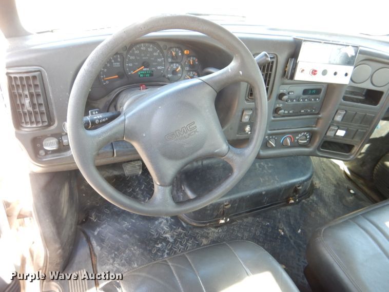 image for item DL4827 2006 GMC C5500  bucket truck