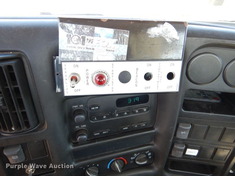 image for item DL4827 2006 GMC C5500  bucket truck