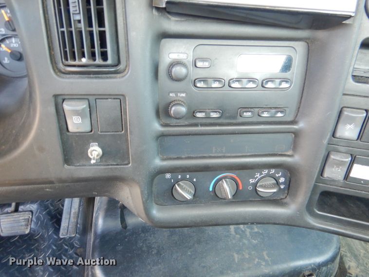 image for item DL4827 2006 GMC C5500  bucket truck