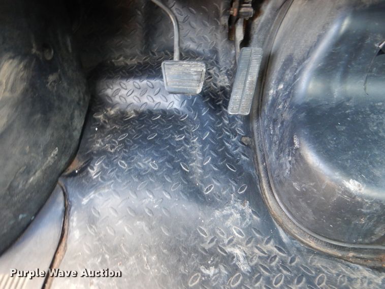 image for item DL4827 2006 GMC C5500  bucket truck