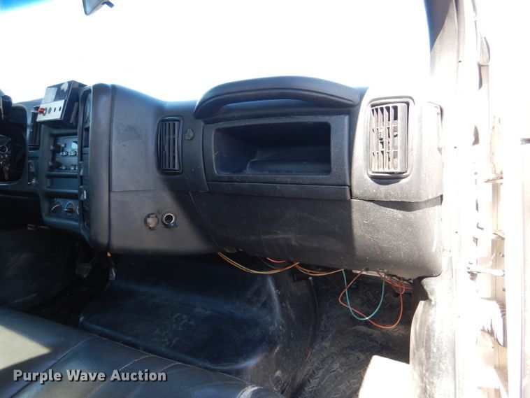 image for item DL4827 2006 GMC C5500  bucket truck