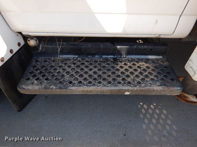 image for item DL4827 2006 GMC C5500  bucket truck