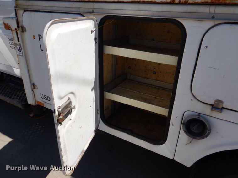 image for item DL4827 2006 GMC C5500  bucket truck