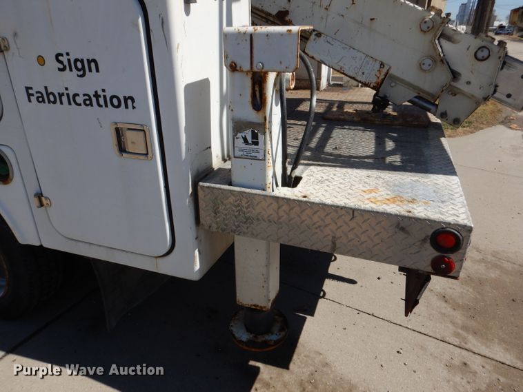 image for item DL4827 2006 GMC C5500  bucket truck