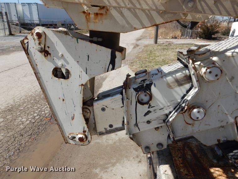 image for item DL4827 2006 GMC C5500  bucket truck