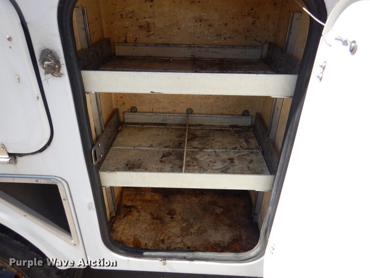 image for item DL4827 2006 GMC C5500  bucket truck