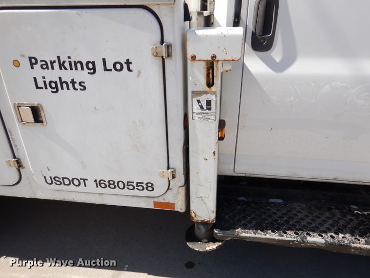 image for item DL4827 2006 GMC C5500  bucket truck