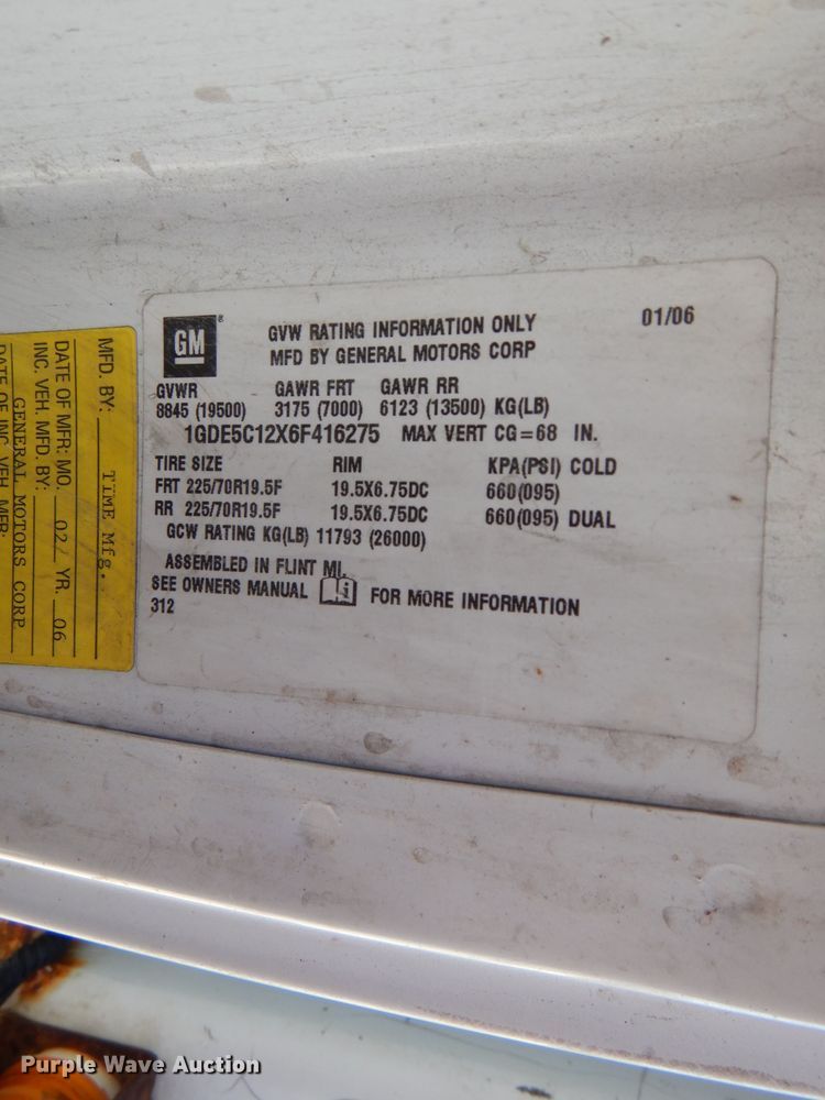 image for item DL4827 2006 GMC C5500  bucket truck