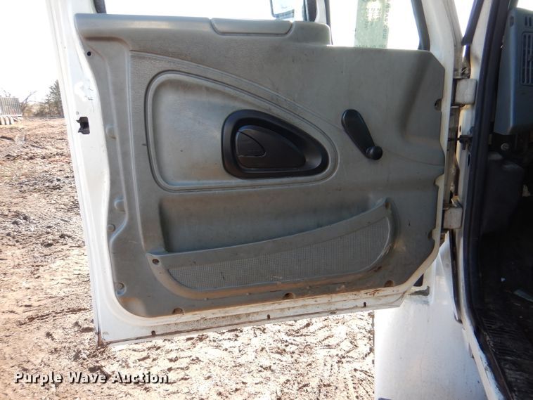 image for item DL4846 2004 International 4300  forestry bucket truck