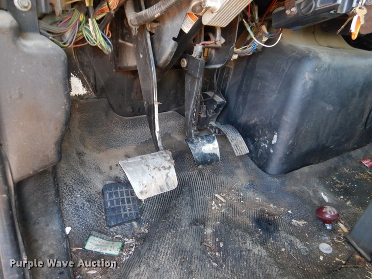 image for item DL4846 2004 International 4300  forestry bucket truck