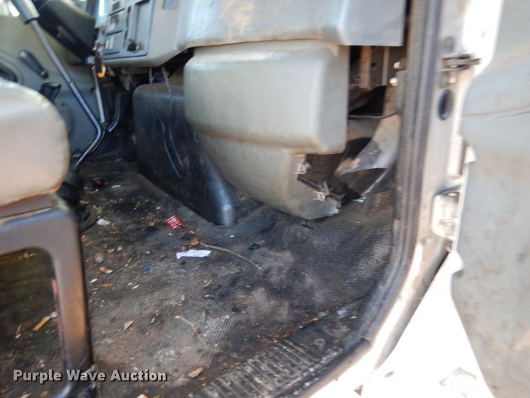 image for item DL4846 2004 International 4300  forestry bucket truck