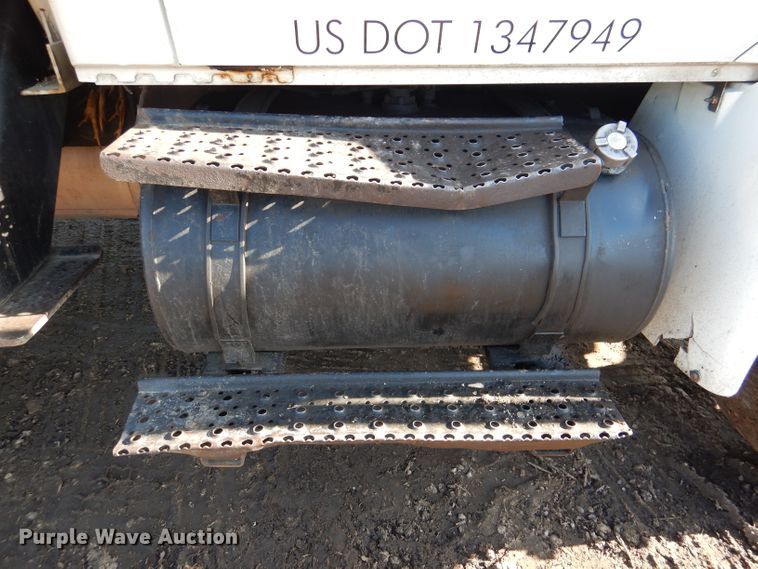 image for item DL4846 2004 International 4300  forestry bucket truck