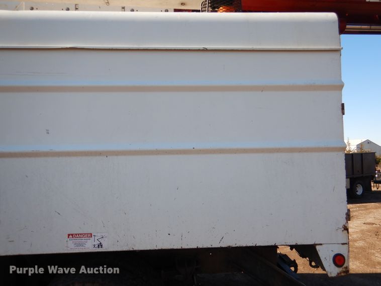 image for item DL4846 2004 International 4300  forestry bucket truck