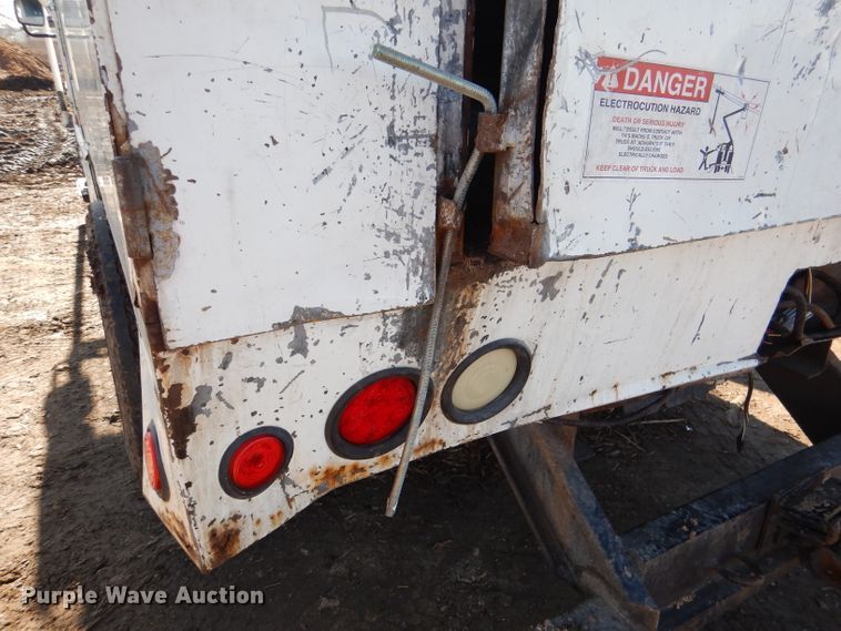 image for item DL4846 2004 International 4300  forestry bucket truck