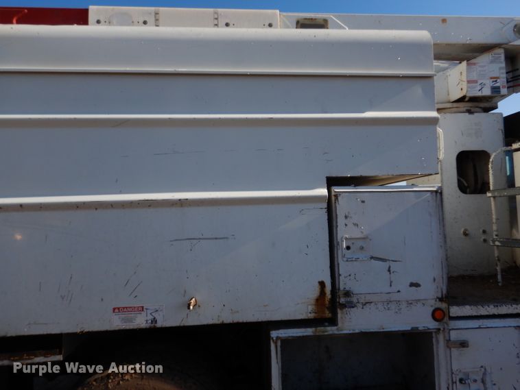 image for item DL4846 2004 International 4300  forestry bucket truck