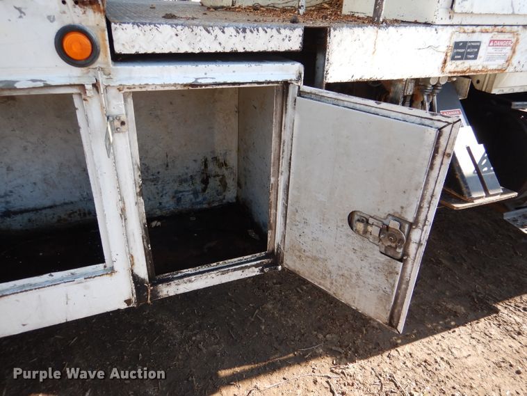 image for item DL4846 2004 International 4300  forestry bucket truck