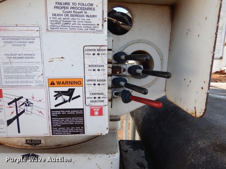 image for item DL4846 2004 International 4300  forestry bucket truck