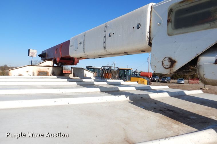 image for item DL4846 2004 International 4300  forestry bucket truck