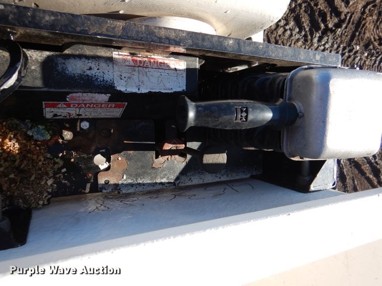 image for item DL4846 2004 International 4300  forestry bucket truck