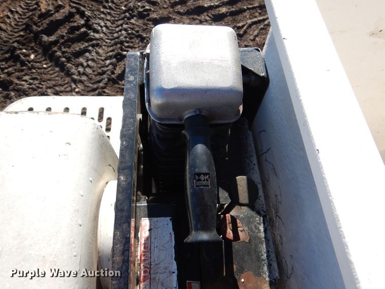 image for item DL4846 2004 International 4300  forestry bucket truck