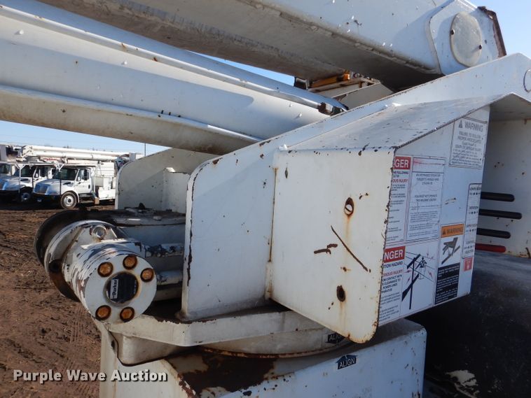 image for item DL4846 2004 International 4300  forestry bucket truck