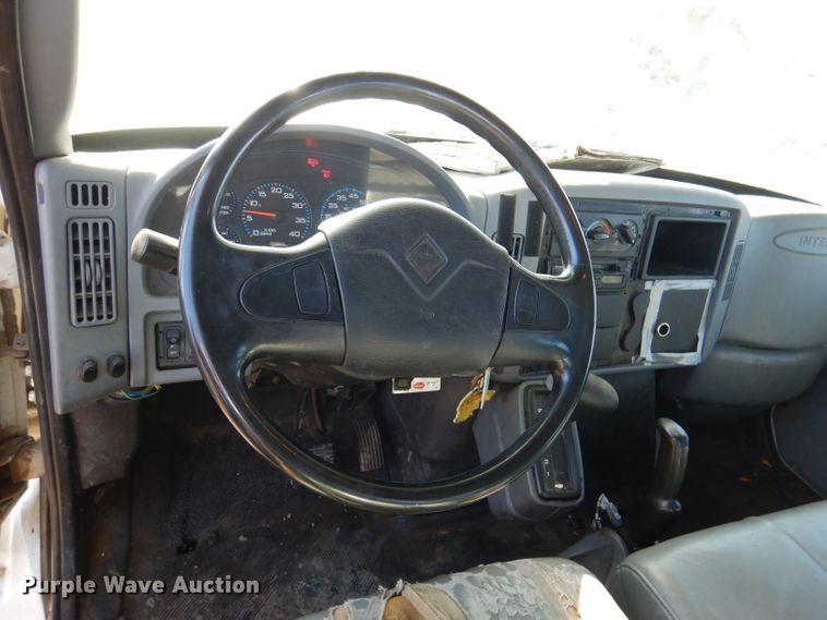 image for item DL4847 2005 International 4300  bucket truck