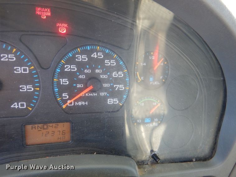 image for item DL4847 2005 International 4300  bucket truck