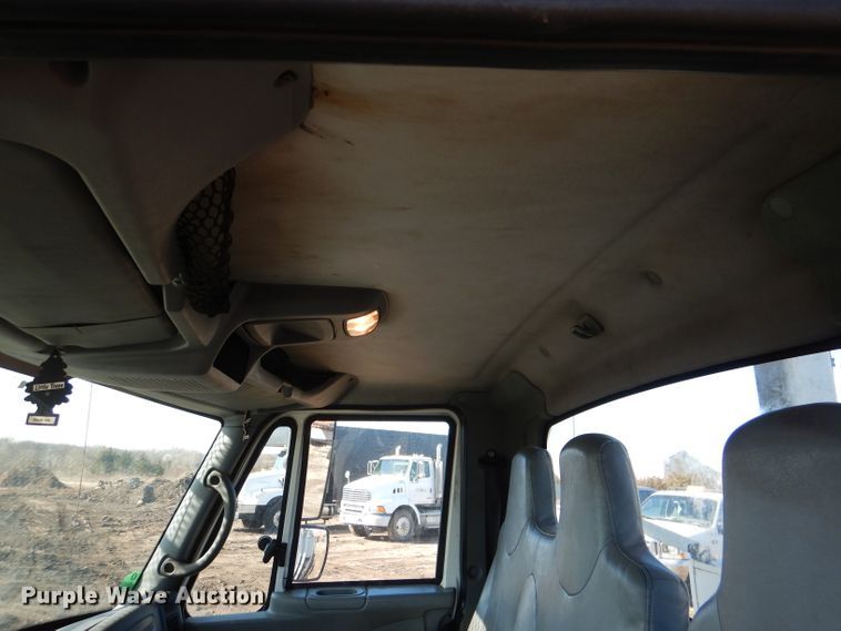 image for item DL4847 2005 International 4300  bucket truck