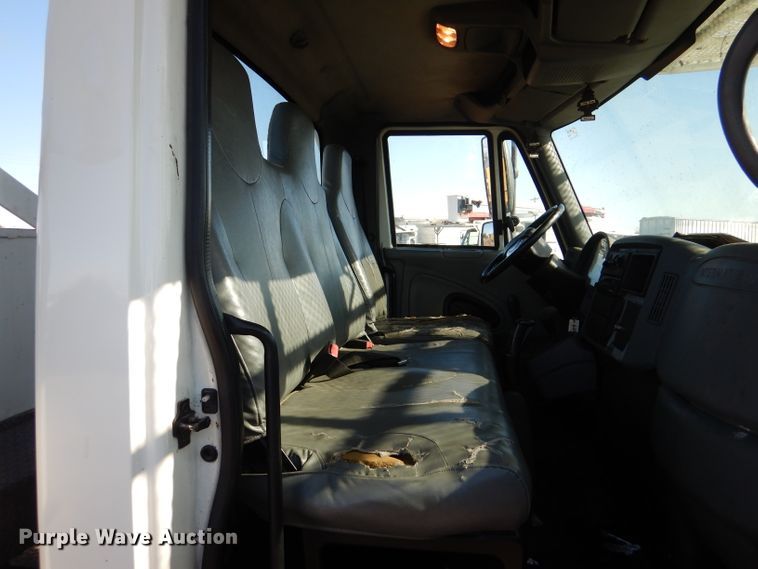 image for item DL4847 2005 International 4300  bucket truck