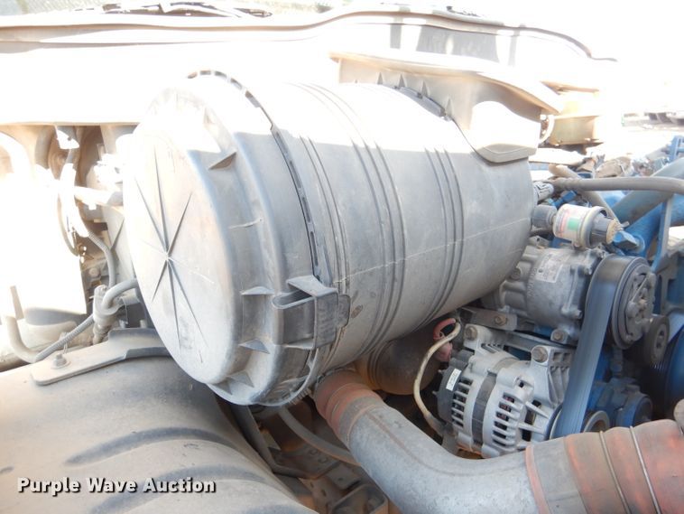 image for item DL4847 2005 International 4300  bucket truck