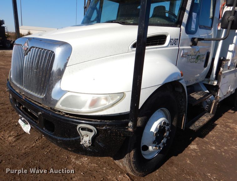 image for item DL4847 2005 International 4300  bucket truck