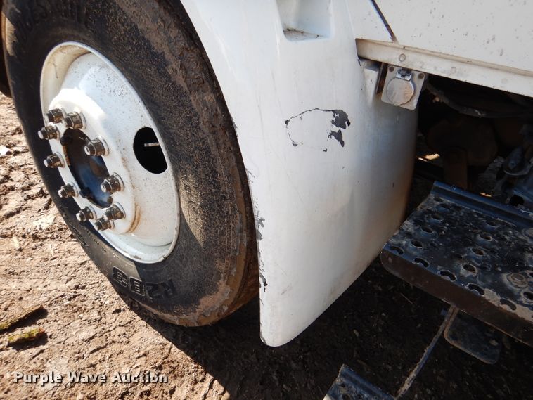 image for item DL4847 2005 International 4300  bucket truck