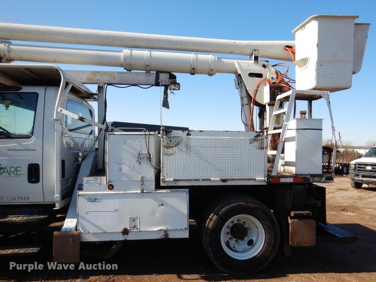image for item DL4847 2005 International 4300  bucket truck