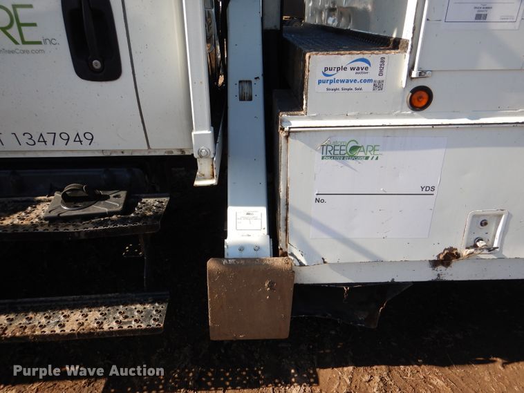 image for item DL4847 2005 International 4300  bucket truck