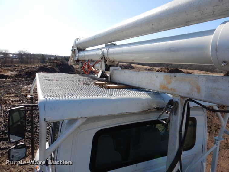 image for item DL4847 2005 International 4300  bucket truck