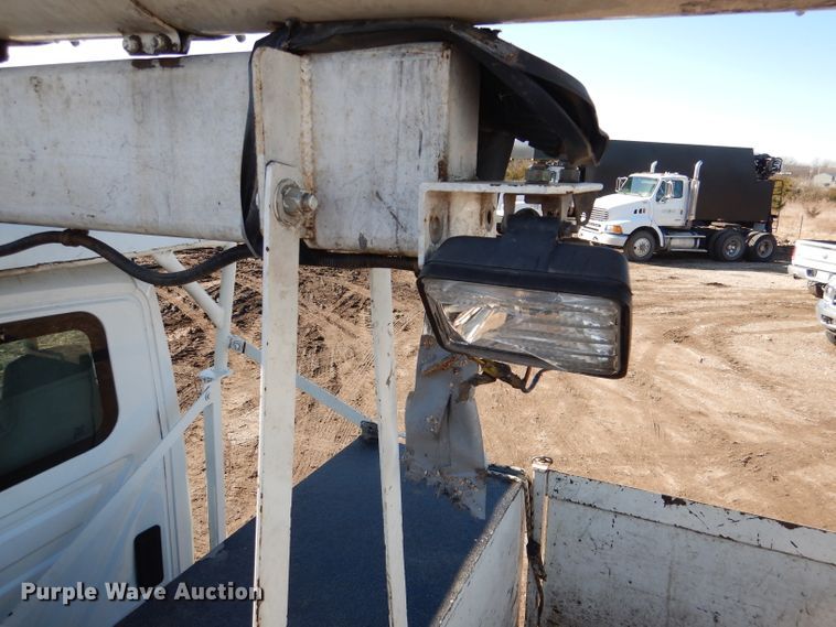 image for item DL4847 2005 International 4300  bucket truck