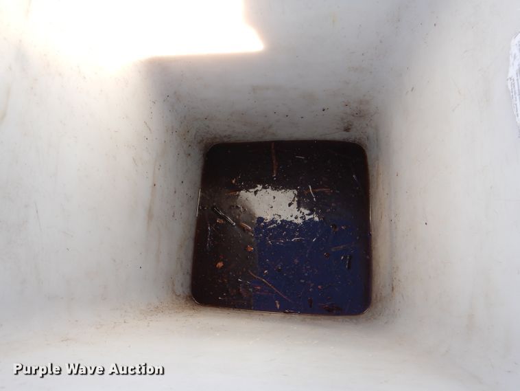 image for item DL4847 2005 International 4300  bucket truck