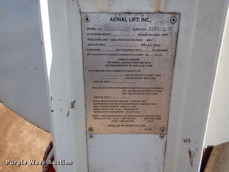 image for item DL4847 2005 International 4300  bucket truck