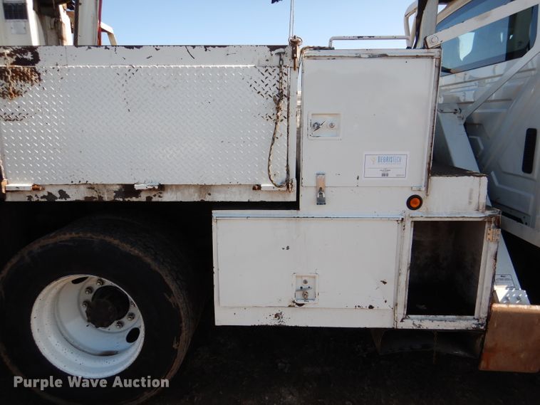 image for item DL4847 2005 International 4300  bucket truck