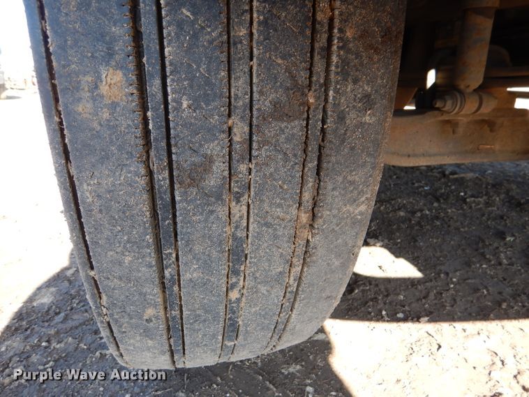 image for item DL4847 2005 International 4300  bucket truck